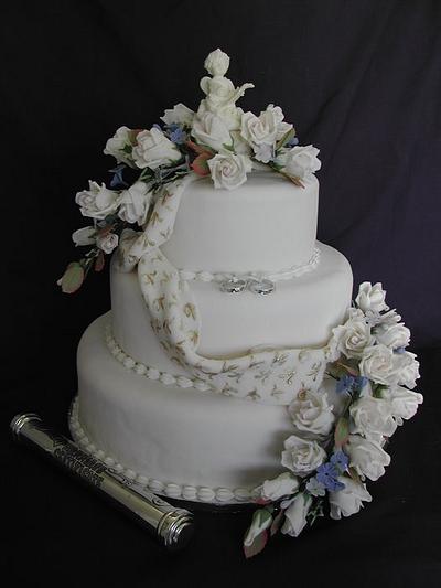 Cherub and rose wedding cake - Cake by Jo