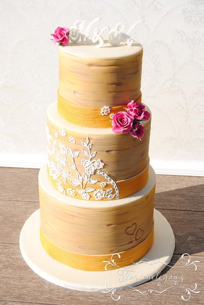 Rustic Wedding - Custom Lace on a Birch Cake with Burlap Ribbon - Cake by Torteneleganz