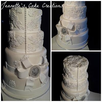Lace wedding cake - Cake by Jeanette's Cake Creations and Courses