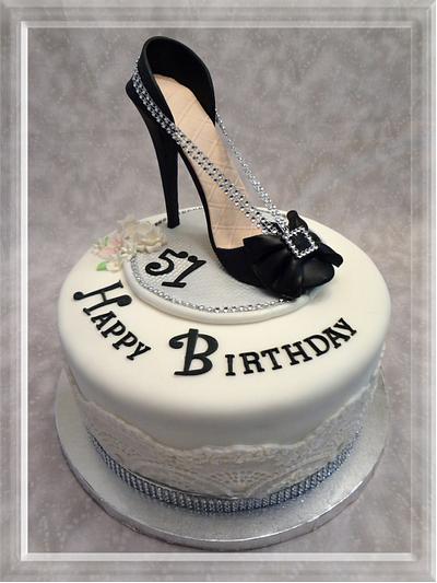Diva-licious Birthday! - Cake by Susan Russell