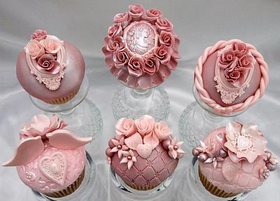 Vintage Pink Collection - Cake by Just Cupcakes