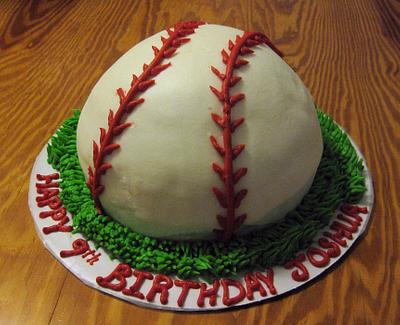 Buttercream Baseball - Cake by Wendy Army