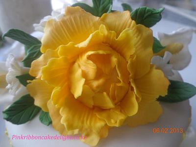 Yellow peony  sugar flower on wedding cake - Cake by Pinkribbon cakedelight (Marystella)