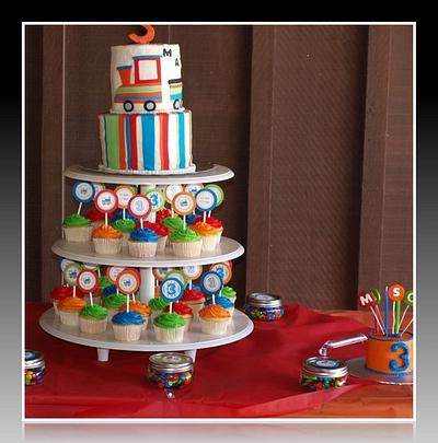 Train Cakes and Cupcakes - Cake by Charis