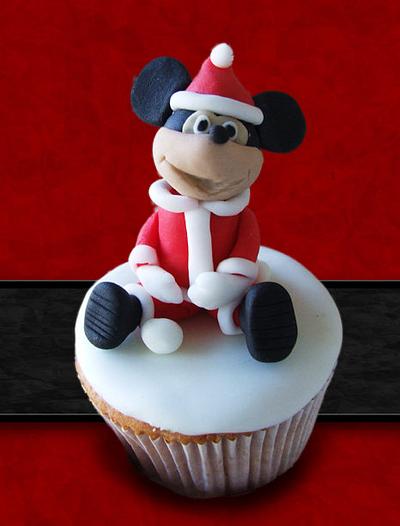 Mickey santa - Cake by VitlijaSweet