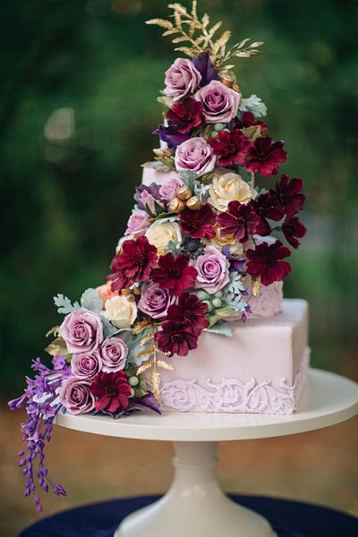 Fall/ Autumn Sugar Flower Wedding Cake - Cake by Alex Narramore (The Mischief Maker)