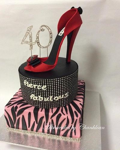 Fabulous 40 - Cake by AlphacakesbyLoan 