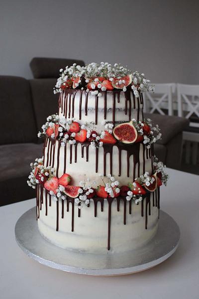 Semi-naked wedding cake - Cake by JanaHirsch