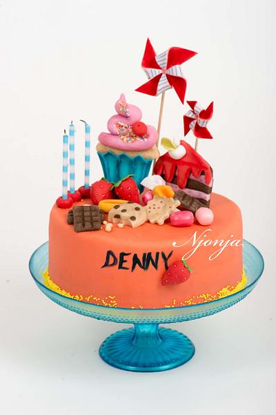 Mini Candy Sweets Cake - Cake by Njonja