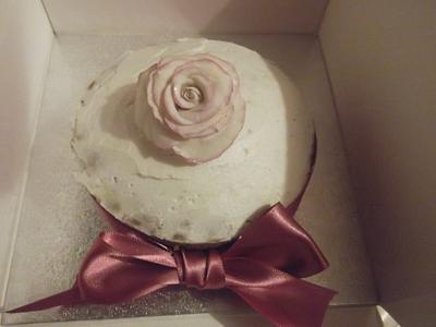 Antique rose  - Cake by Tracey