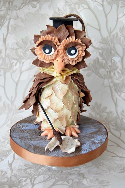 Oli the wise Owl - Cake by Zlatina Lewis Cake Boutique