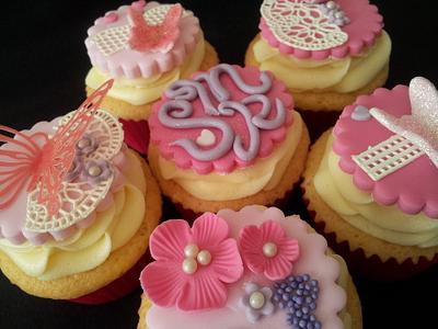 New baby cupcakes. - Cake by Sam Belben