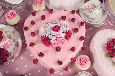 Pink heart shaped cake - Cake by Elizabeth's Cake Emporium
