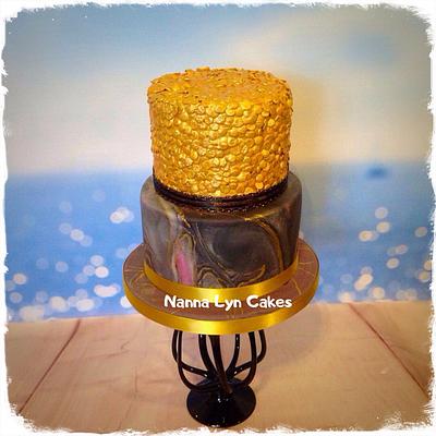Sequins and marble - Cake by Nanna Lyn Cakes