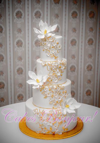 Magnolia wedding cake! - Cake by Dan
