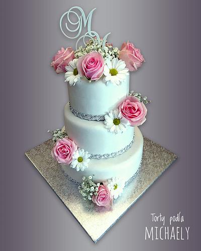 Daisies and roses - Cake by Michaela Hybska