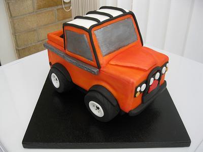 Land Rover - Cake by Combe Cakes