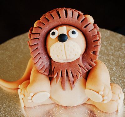 Lion figurine - Cake by Amelia's Cakes