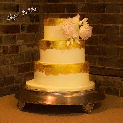 Gold leaf wedding cake - Cake by Sugar-daisies