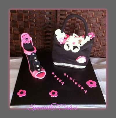 Handbag & Shoe Cake - Cake by  SpecialT Cakes - Tracie Callum 