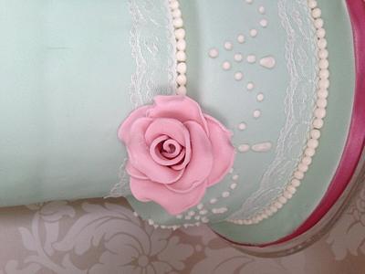 2013 Wedding cake - Cake by Lesley Southam