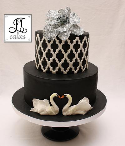 Swans cake. - Cake by JT Cakes