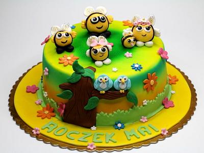 The Hive Birthday Cake - Cake by Beatrice Maria