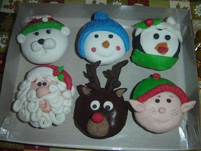 Christmas Cupcakes 1 - Cake by Katarina