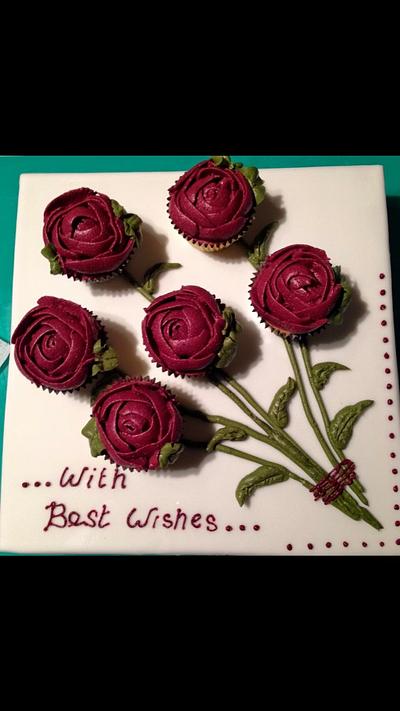Cupcake bouquet  - Cake by Jill saunders