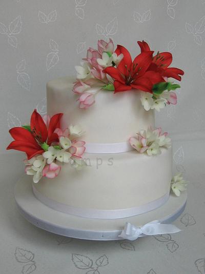 Red Lilly - Cake by lamps