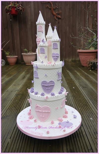 Castle Christening cake - Cake by Heavenly Treats by Lulu