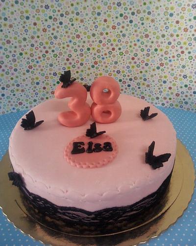 Pink and black cake - Cake by ItaBolosDecorados