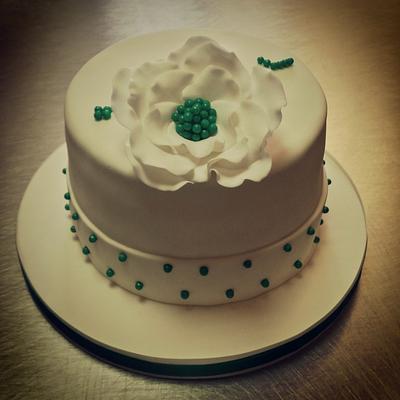 SIMPLE CAKE - Cake by Lara Costantini