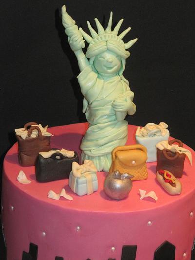 lady liberty  - Cake by d and k creative cakes