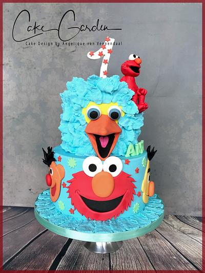 Elmo and friends cake... - Cake by Cake Garden 