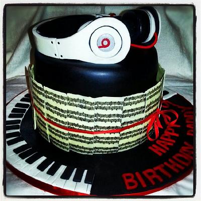 Beats By Dre Headphones! - Cake by Katrina's Cupn Cakes