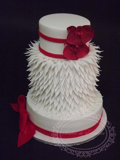 red orchid wedding cake - Cake by Sonhos de Encantar by Sónia Neto