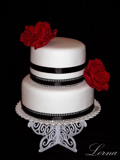 White, red, black.. - Cake by Lorna