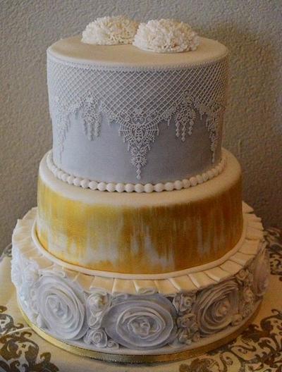 My first wedding cake... - Cake by Severine