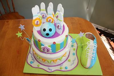 bowling birthday cake - Cake by Rostaty