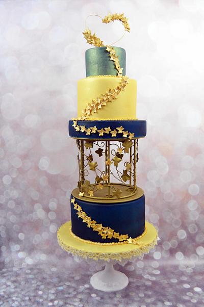 Gold Vines Cake - Cake by blogplanetegateau