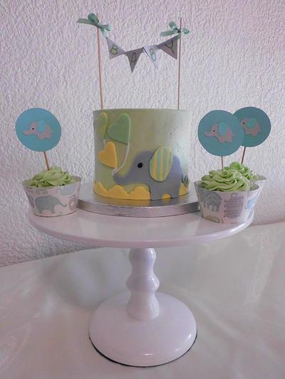 Baby Shower - Elephant and Hearts - Cake by Michelle