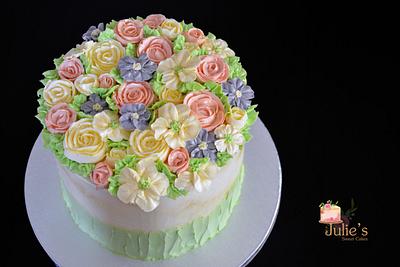 Buttercream flowers cake - Cake by Julie's Sweet Cakes