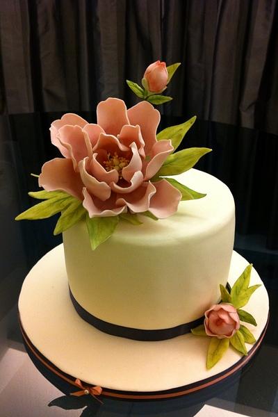 Peony cake - Cake by R.W. Cakes