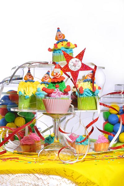 Clown Cupcakes - Cake by Cupcake Cafe Palmira