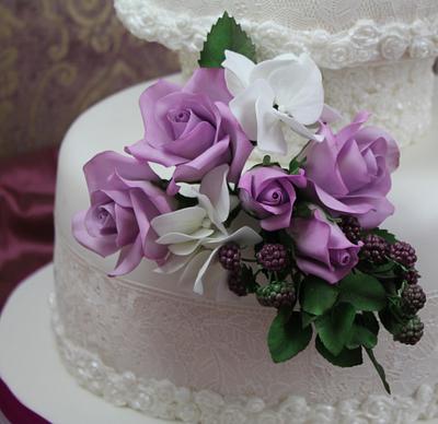 In blackberry color - Cake by Tortenherz