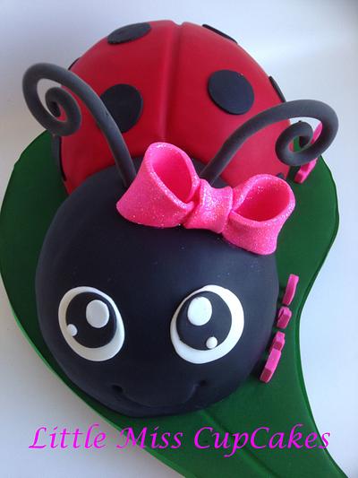 Little Miss Lady Bug - Cake by Rochelle Steer