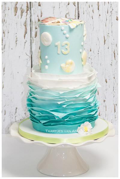 Beachy glamour cake - Cake by Taartjes van An (Anneke)