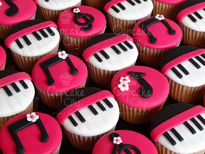 Music Cupcakes - Cake by CupcakeCity
