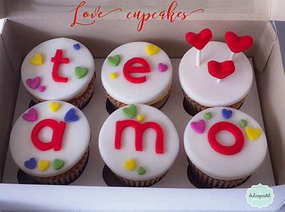 Cupcakes Amor Medellín - Cake by Dulcepastel.com